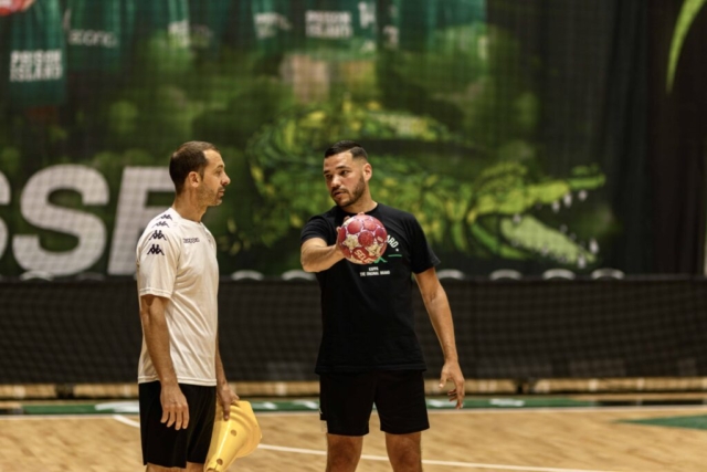 Anthony Desjardins apprentissage Handball avec Michaël Guigou